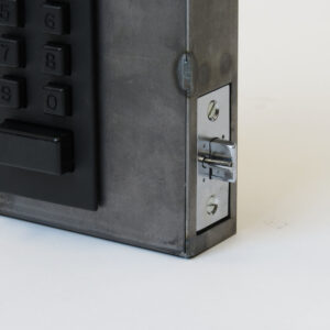 Deadlatch